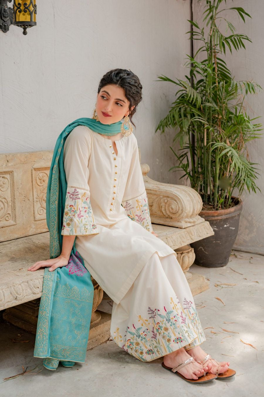 3PC Lawn – Elegant Embroidered Suit – 2025