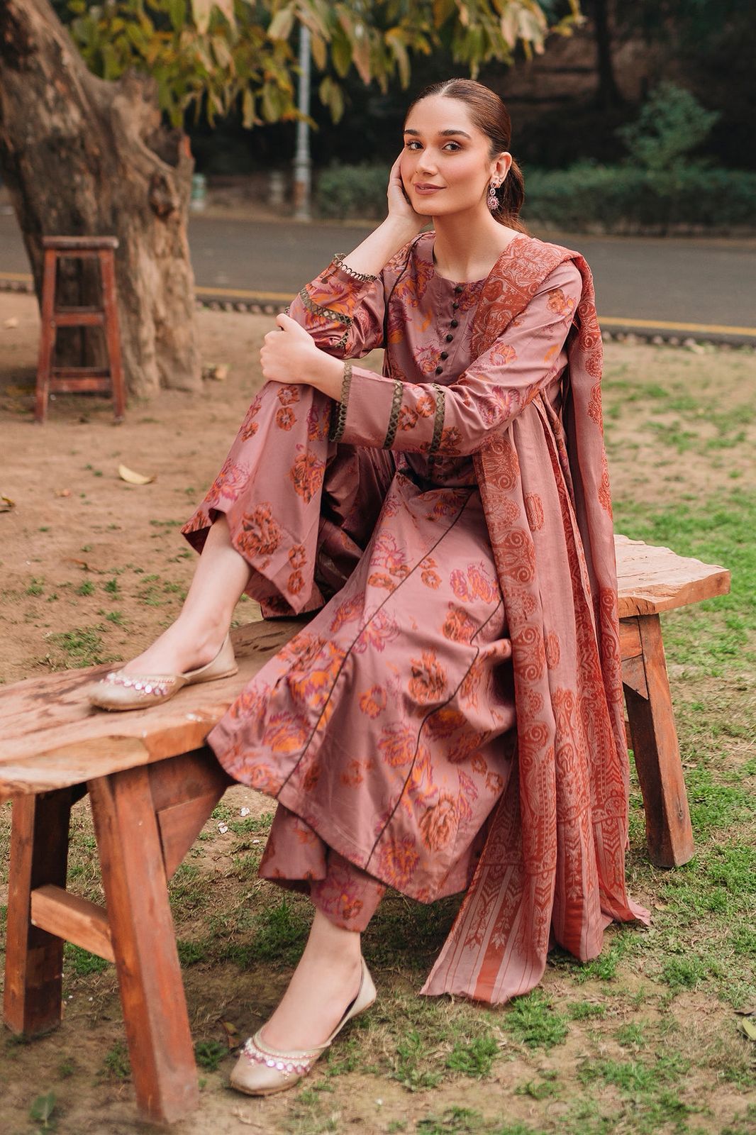 BAROQUE - 3PC Lawn Printed Shirt With Voile Printed Dupatta-440 dw 807