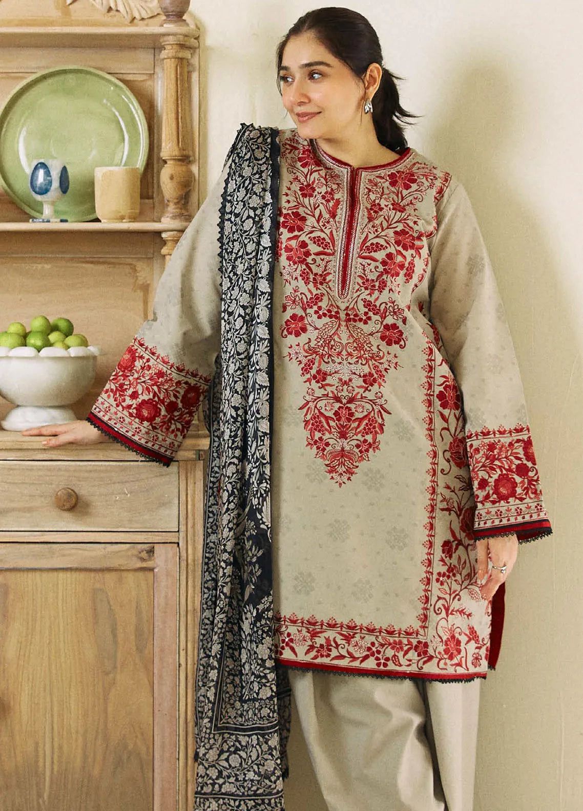 Zara Shahjahan – Embroidered Lawn 3PC – Summer Collection 2025 DW 770
