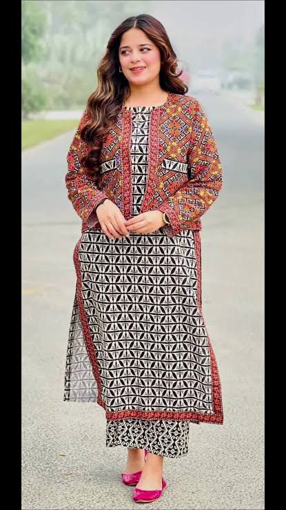 SAPPHIRE -3PC KARANDI  Bana Dori Printed  Shirt With Printed Duppta -SAF 5066
