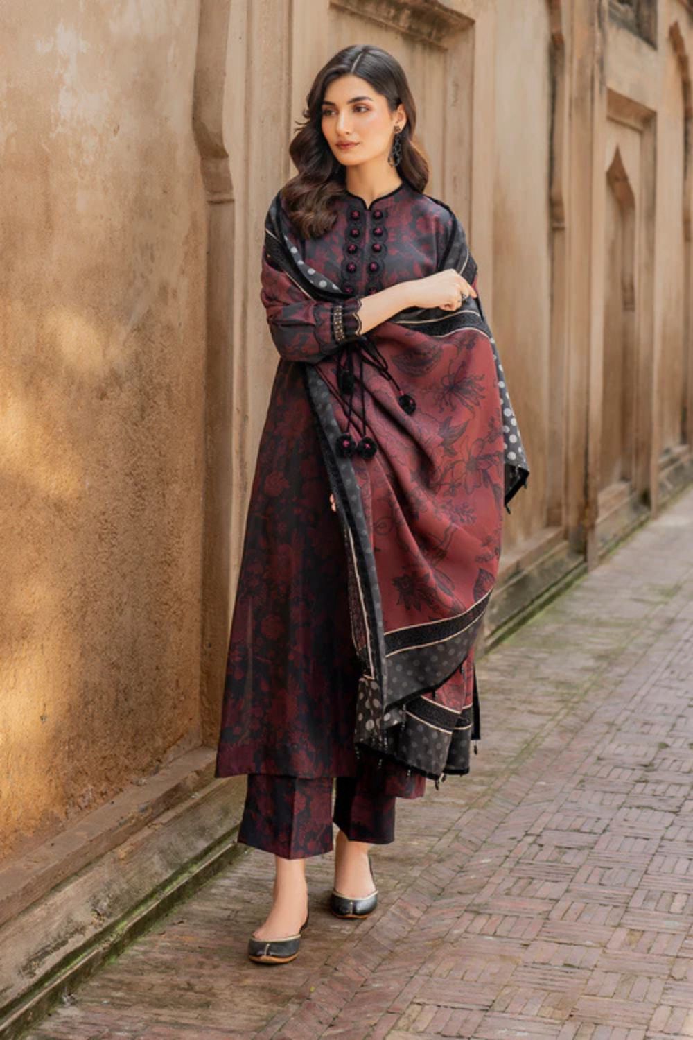 SAPPHIRE -3PC KARANDI  Bana Dori Printed  Shirt With Printed Duppta -SAF 5034