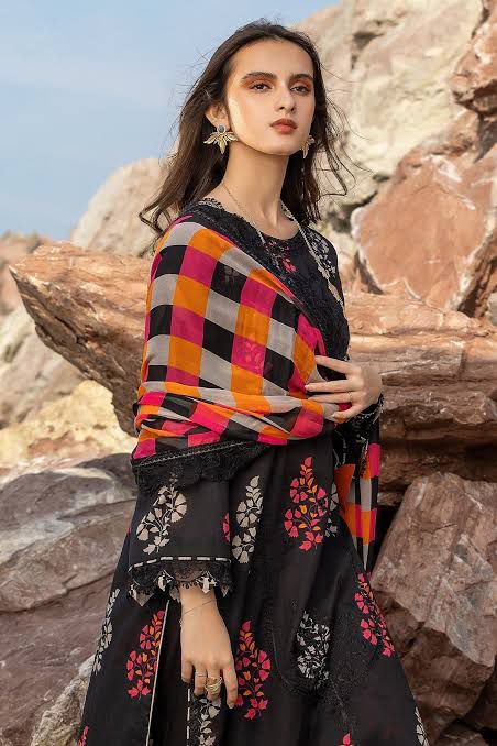 SAPPHIRE -3PC KARANDI  Bana Dori Printed  Shirt With Printed Duppta -SAF 5037