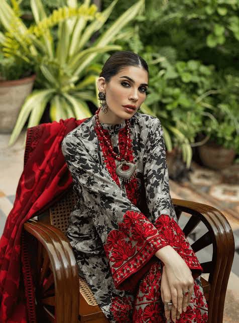SAPPHIRE -3PC KARANDI  Bana Dori Printed  Shirt With Printed Duppta -SAF 5006